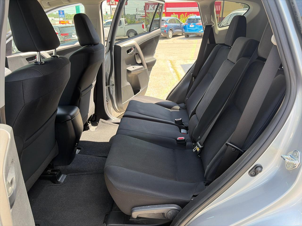 Toyota RAV4 LE AWD 2016