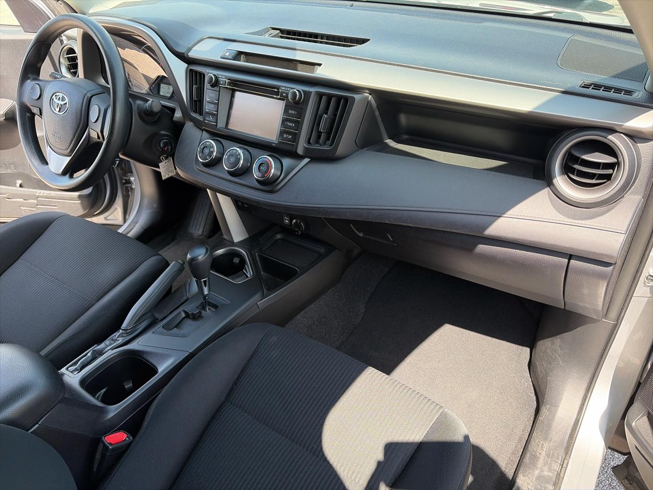 Toyota RAV4 LE AWD 2016