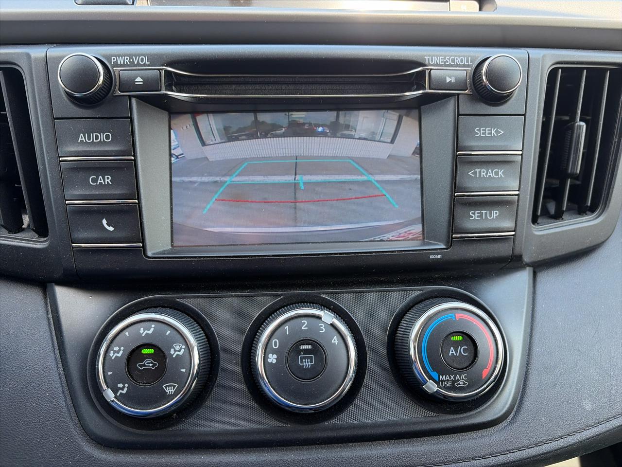 Toyota RAV4 LE AWD 2016