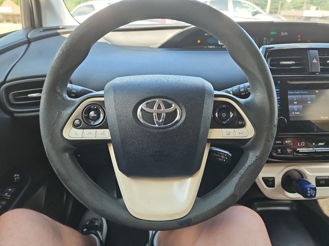 Toyota Prius Two 2017