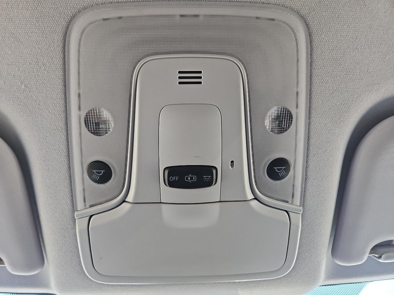 Toyota Prius Two 2017