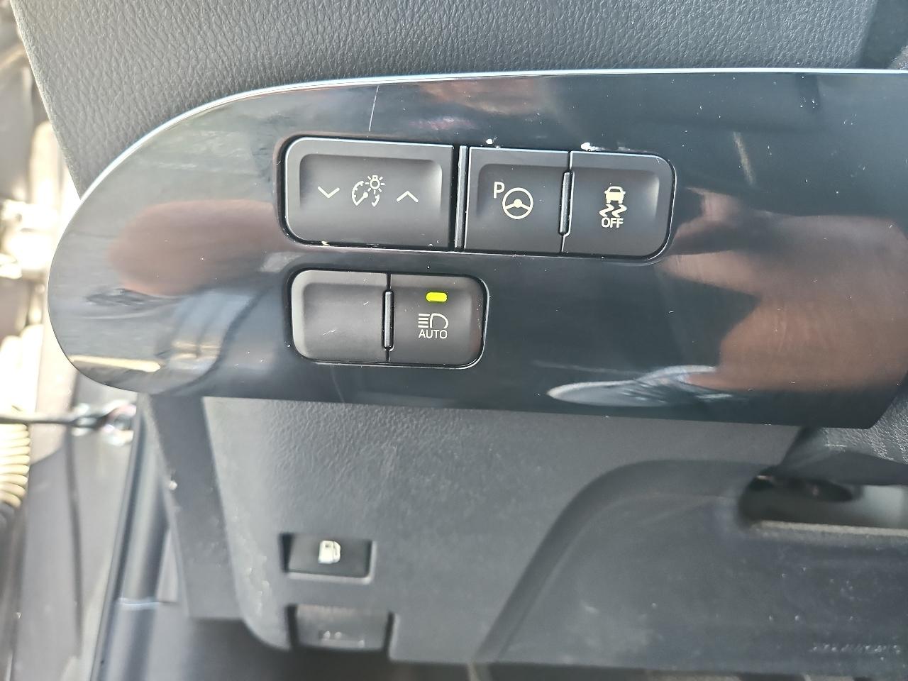 Toyota Prius Two 2017