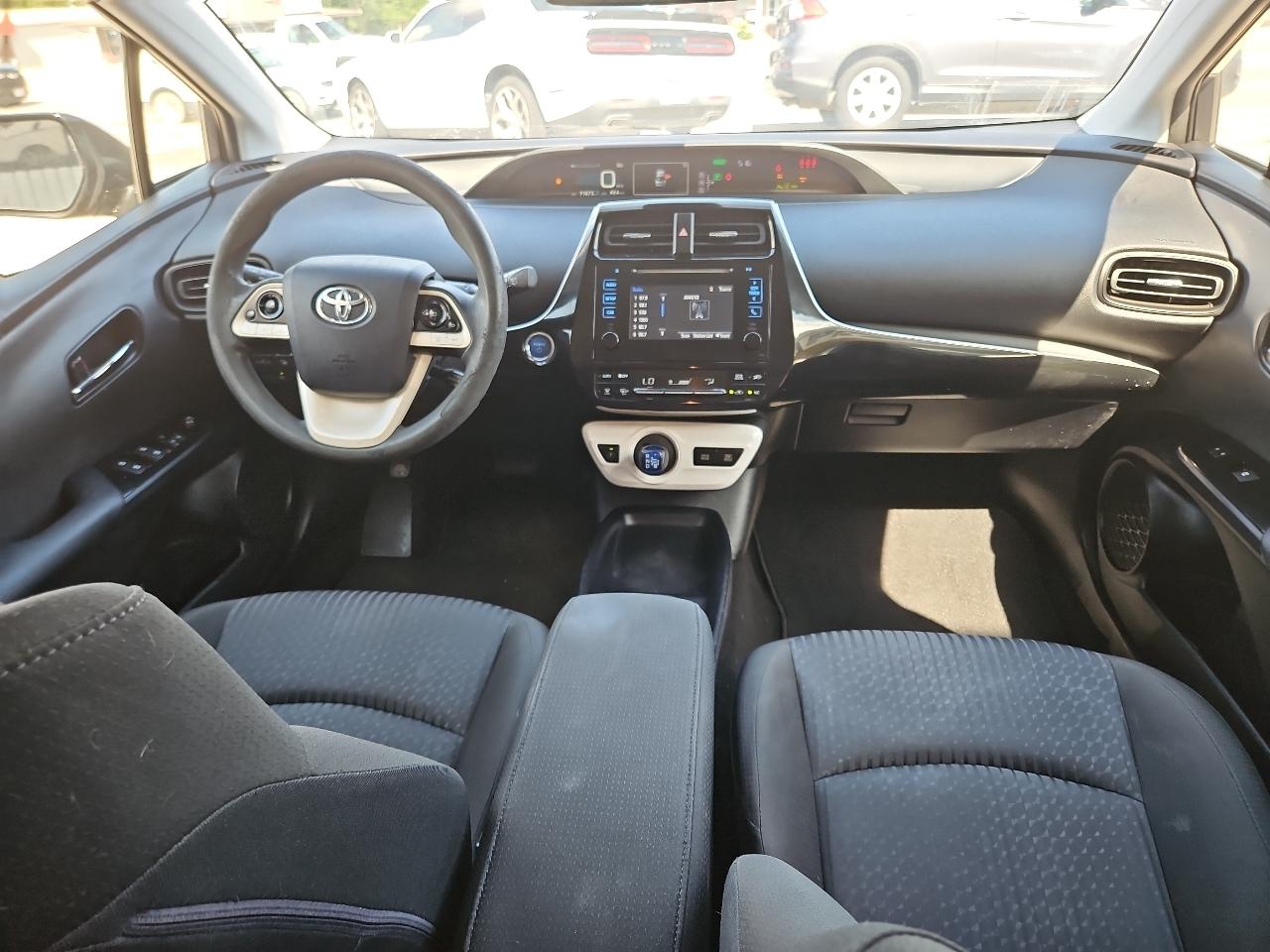 Toyota Prius Two 2017
