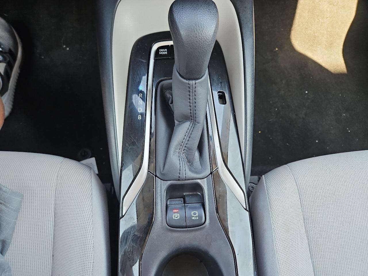 Toyota Corolla LE Hybrid 2020