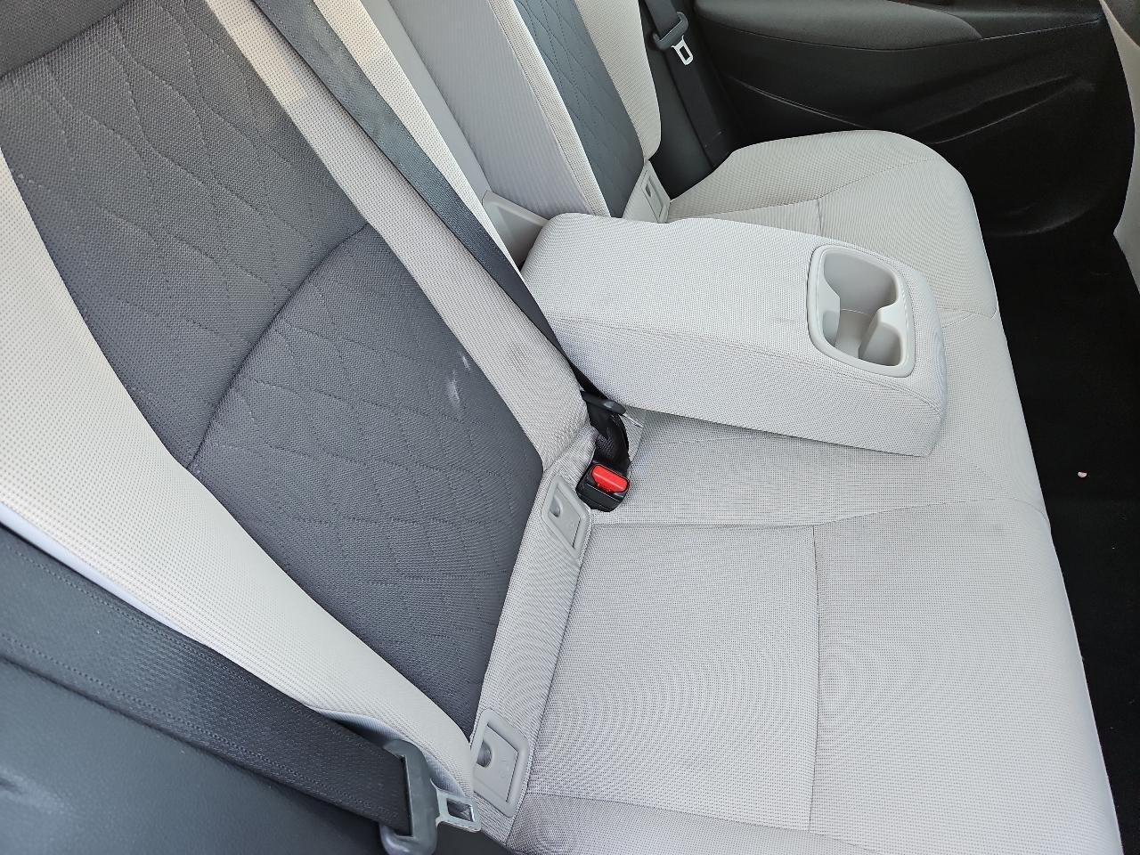 Toyota Corolla LE Hybrid 2020