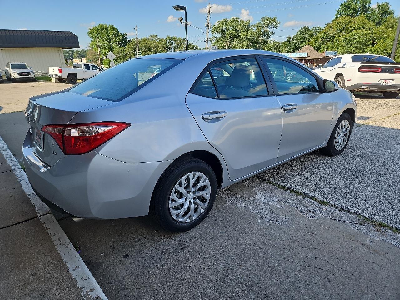 Toyota Corolla LE CVT 2017