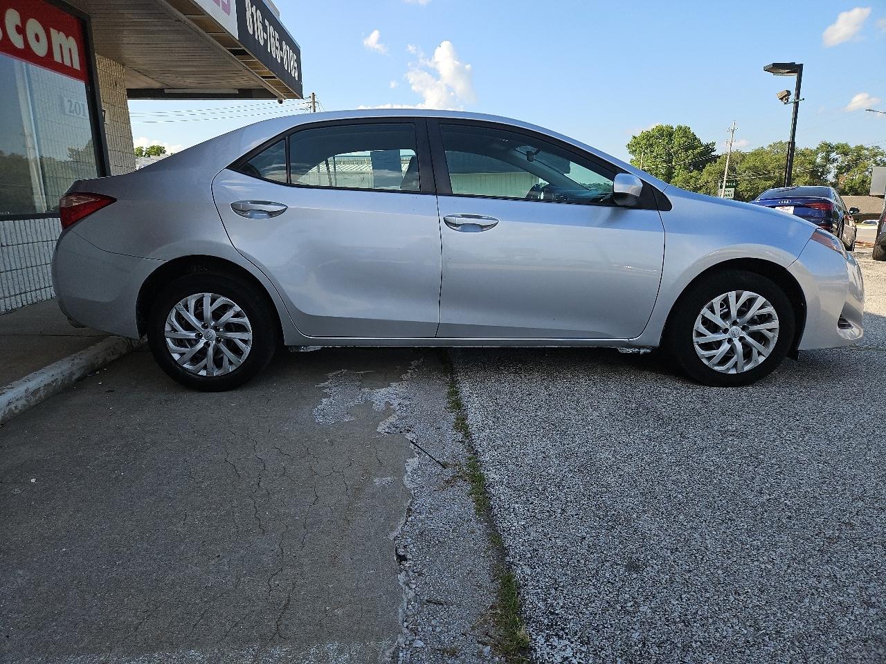 Toyota Corolla LE CVT 2017