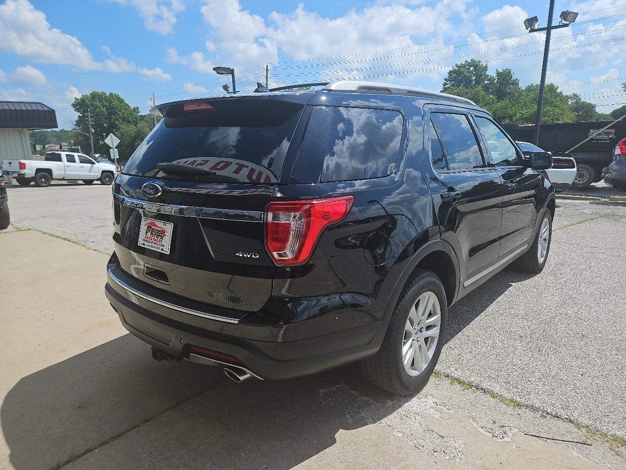 Ford Explorer XLT 4WD 2018