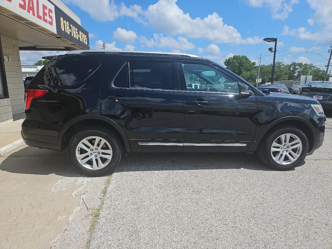 Ford Explorer XLT 4WD 2018