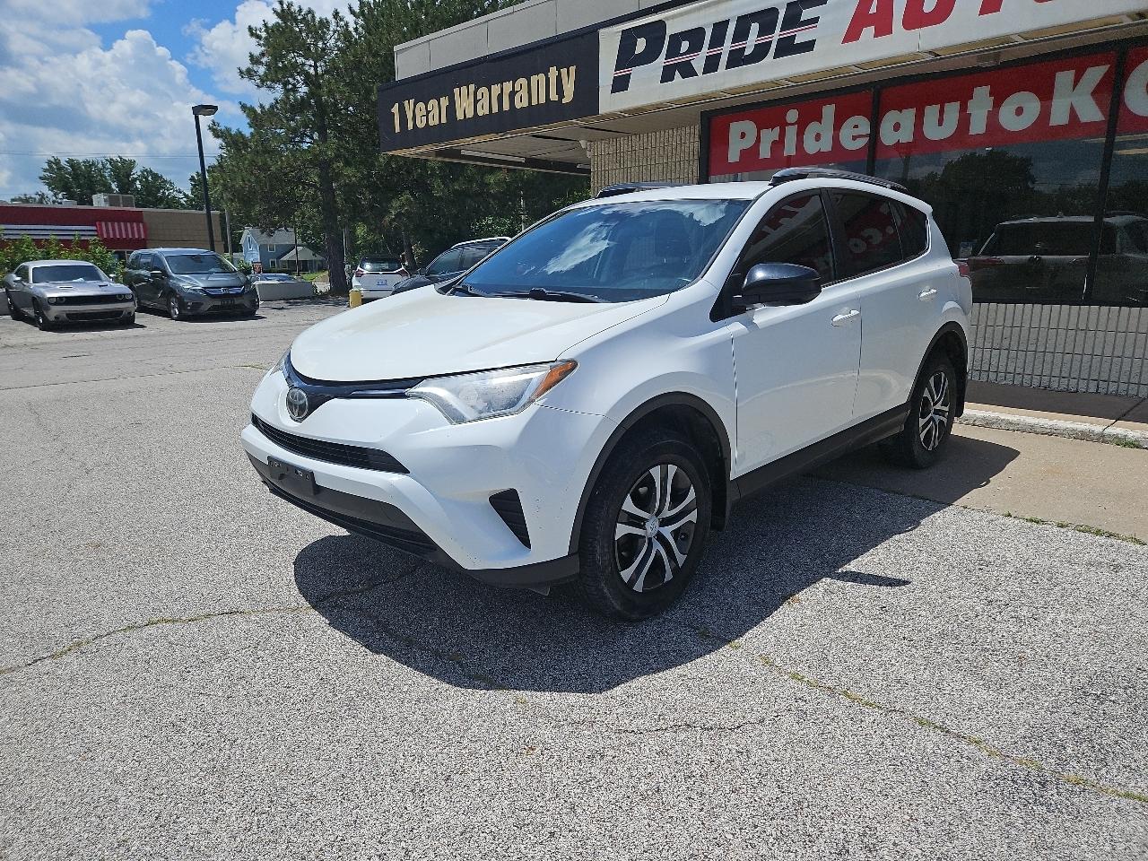 Toyota RAV4 LE 2018