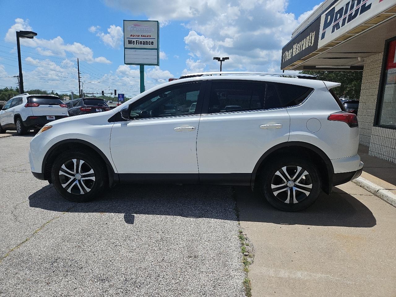 Toyota RAV4 LE 2018