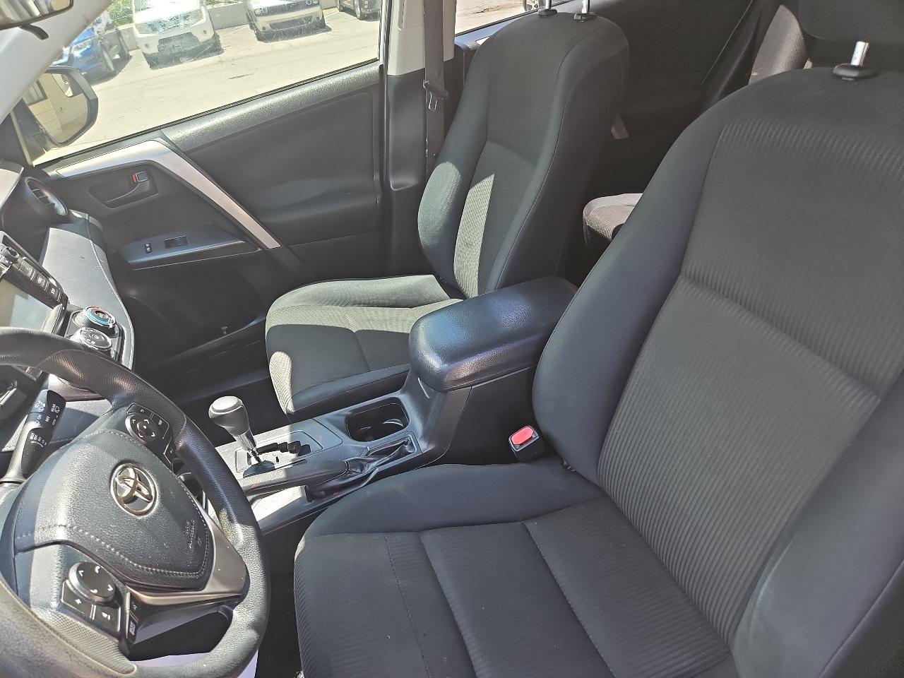 Toyota RAV4 LE 2018