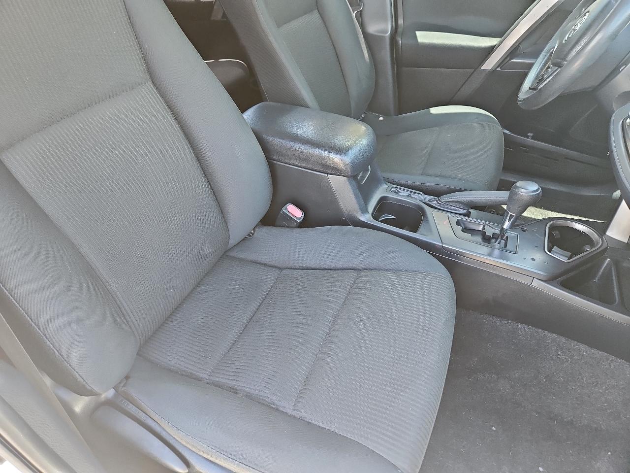 Toyota RAV4 LE 2018