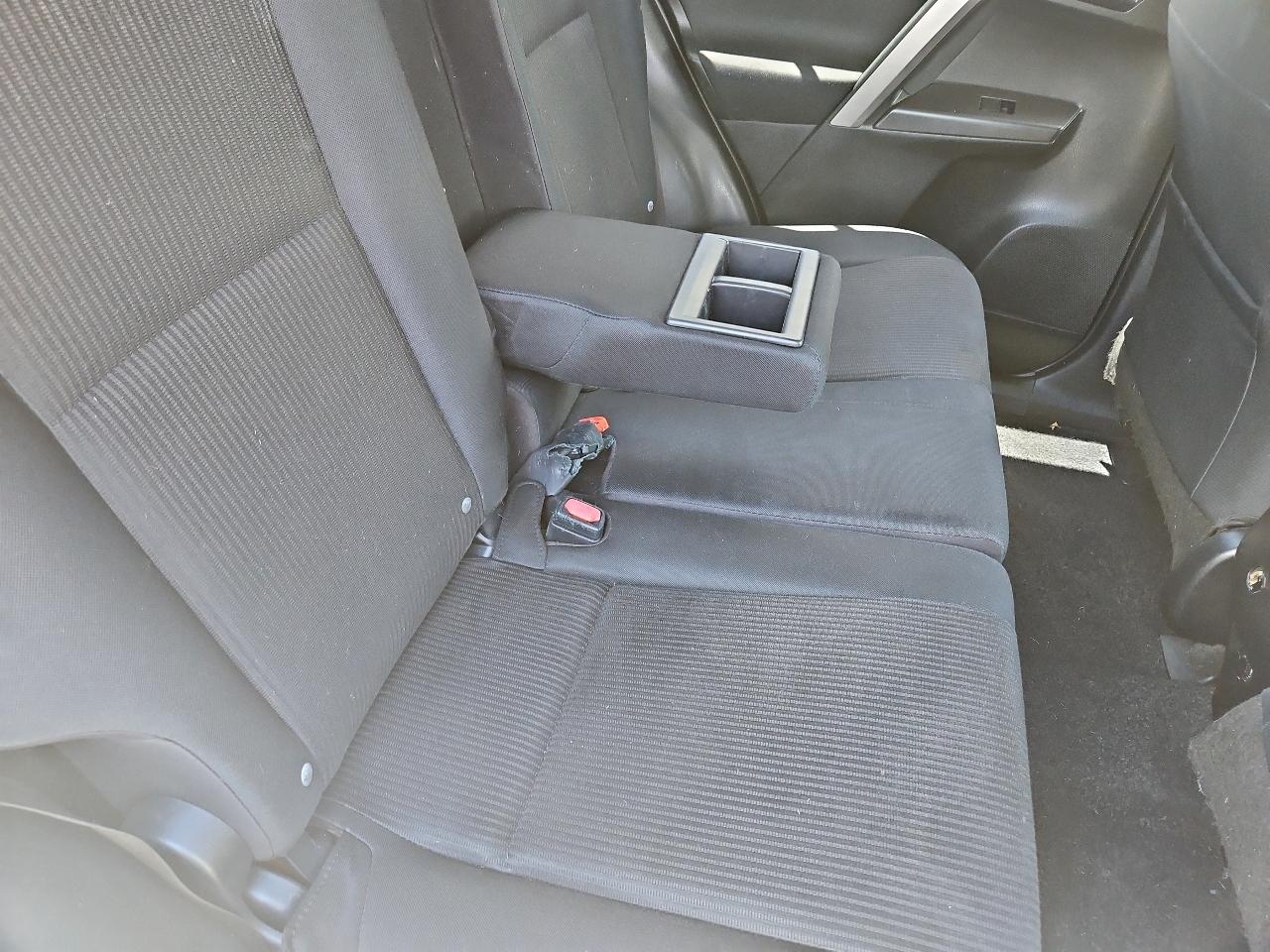 Toyota RAV4 LE 2018