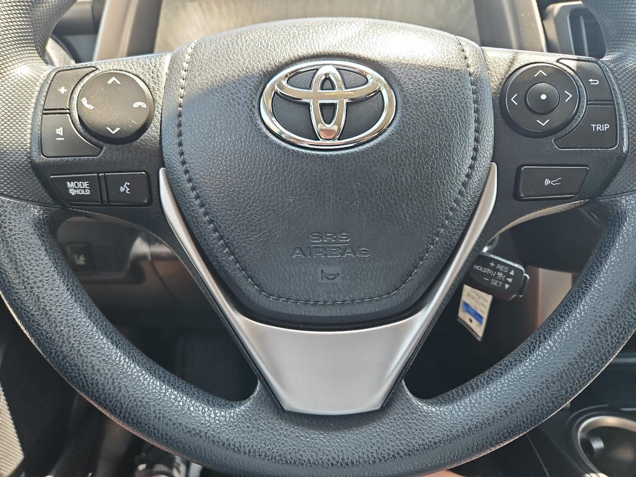 Toyota RAV4 LE AWD 2017