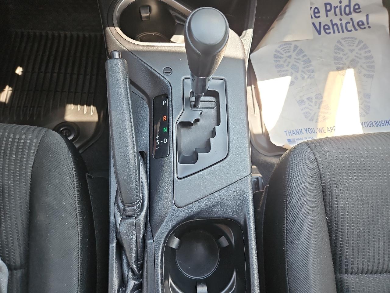 Toyota RAV4 LE AWD 2017