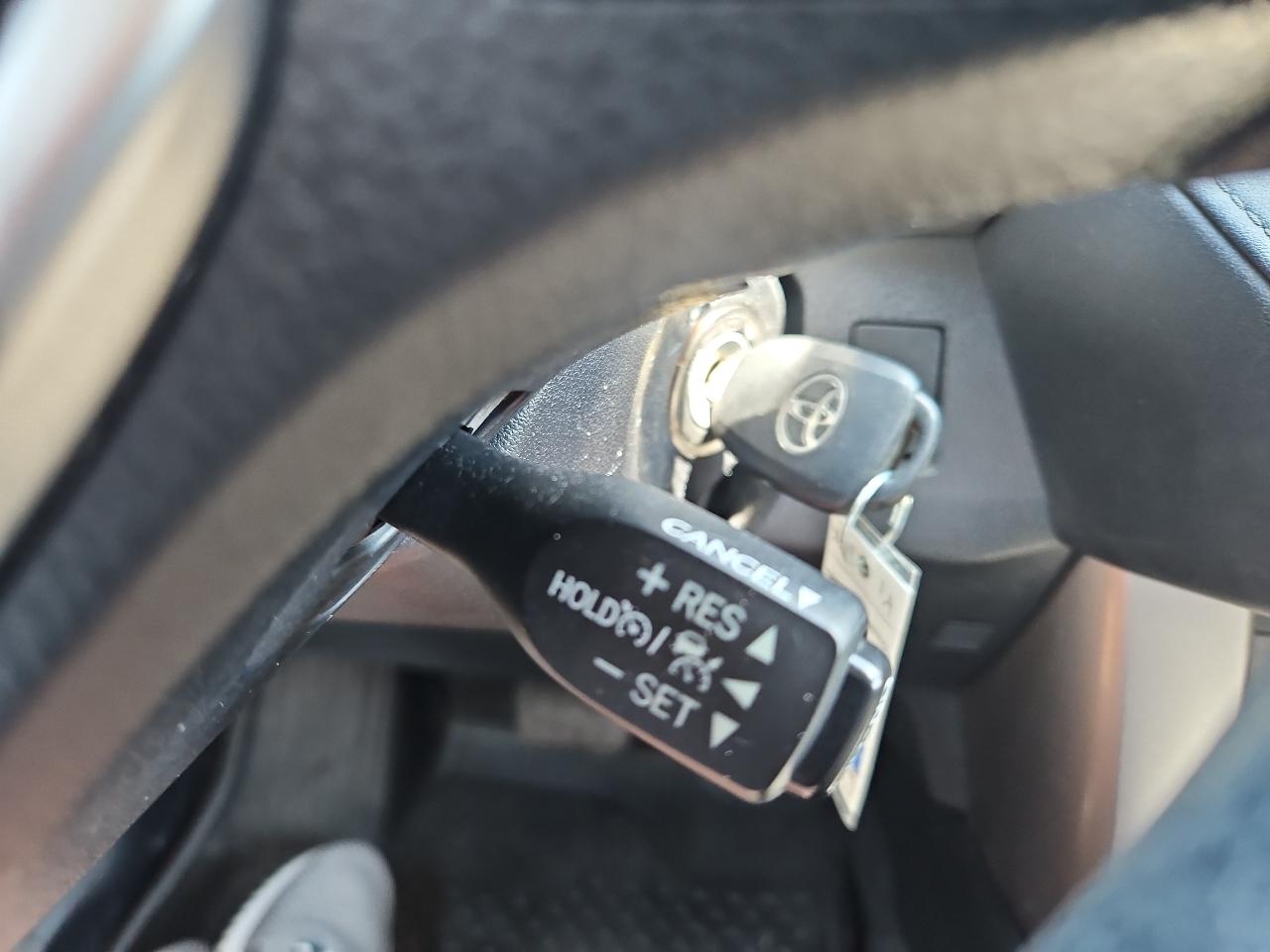 Toyota RAV4 LE AWD 2017