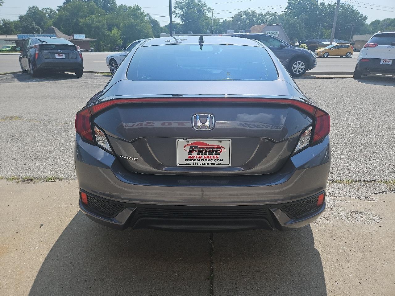 Honda Civic EX coupe 2019
