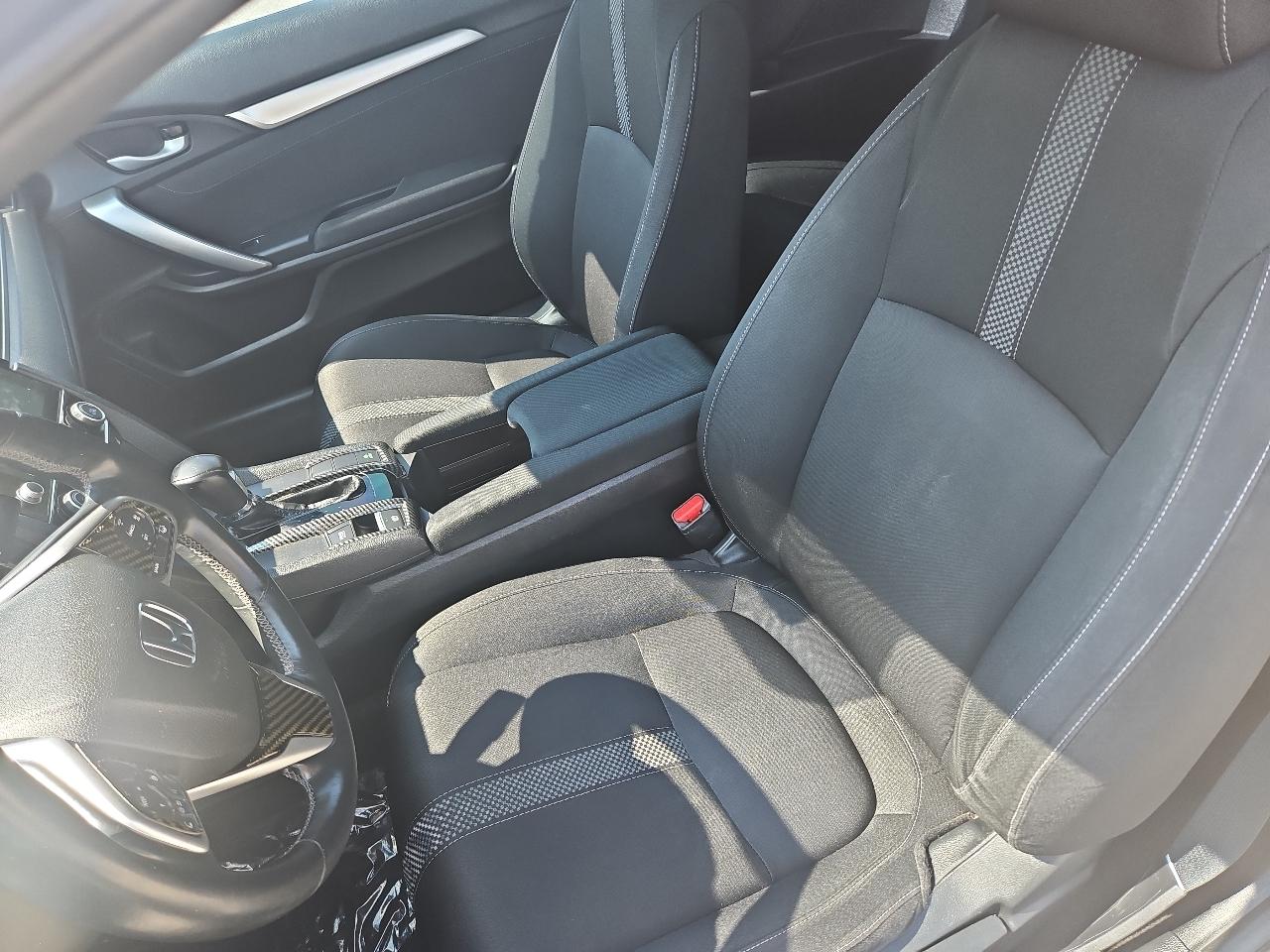 Honda Civic EX coupe 2019