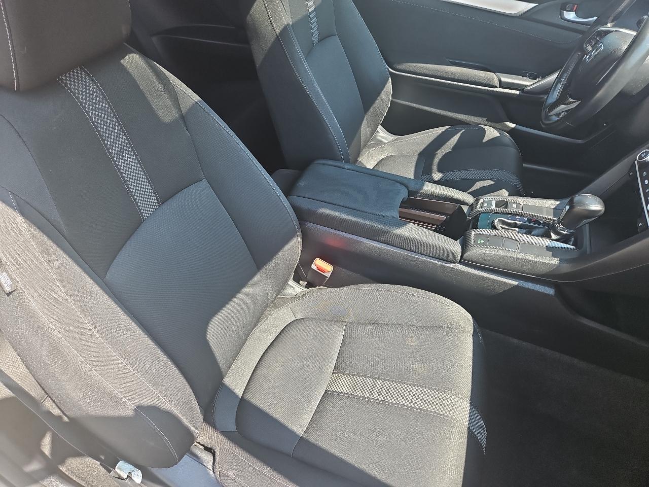 Honda Civic EX coupe 2019