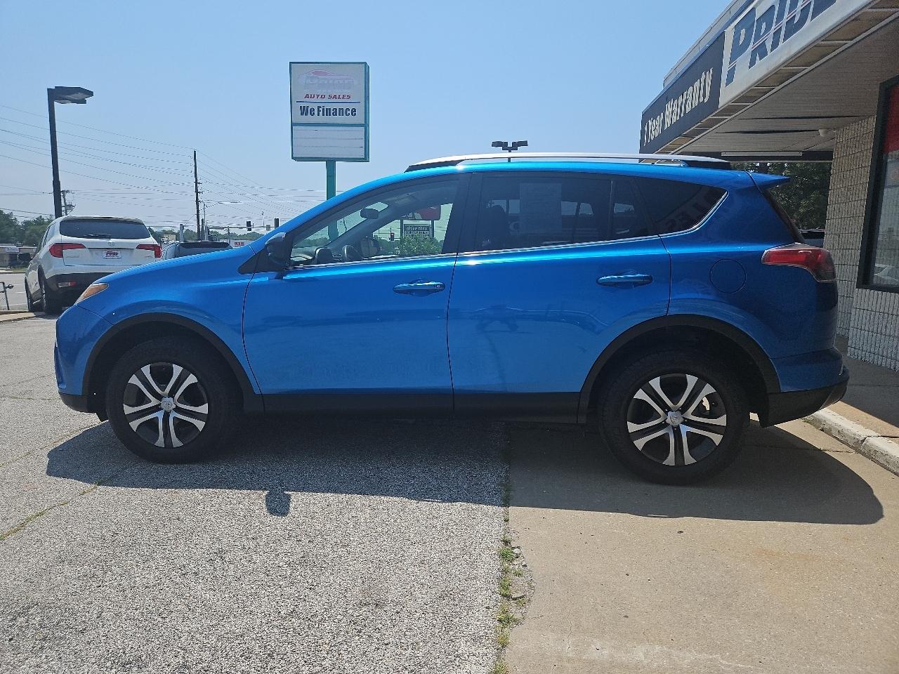 Toyota RAV4 LE 2017
