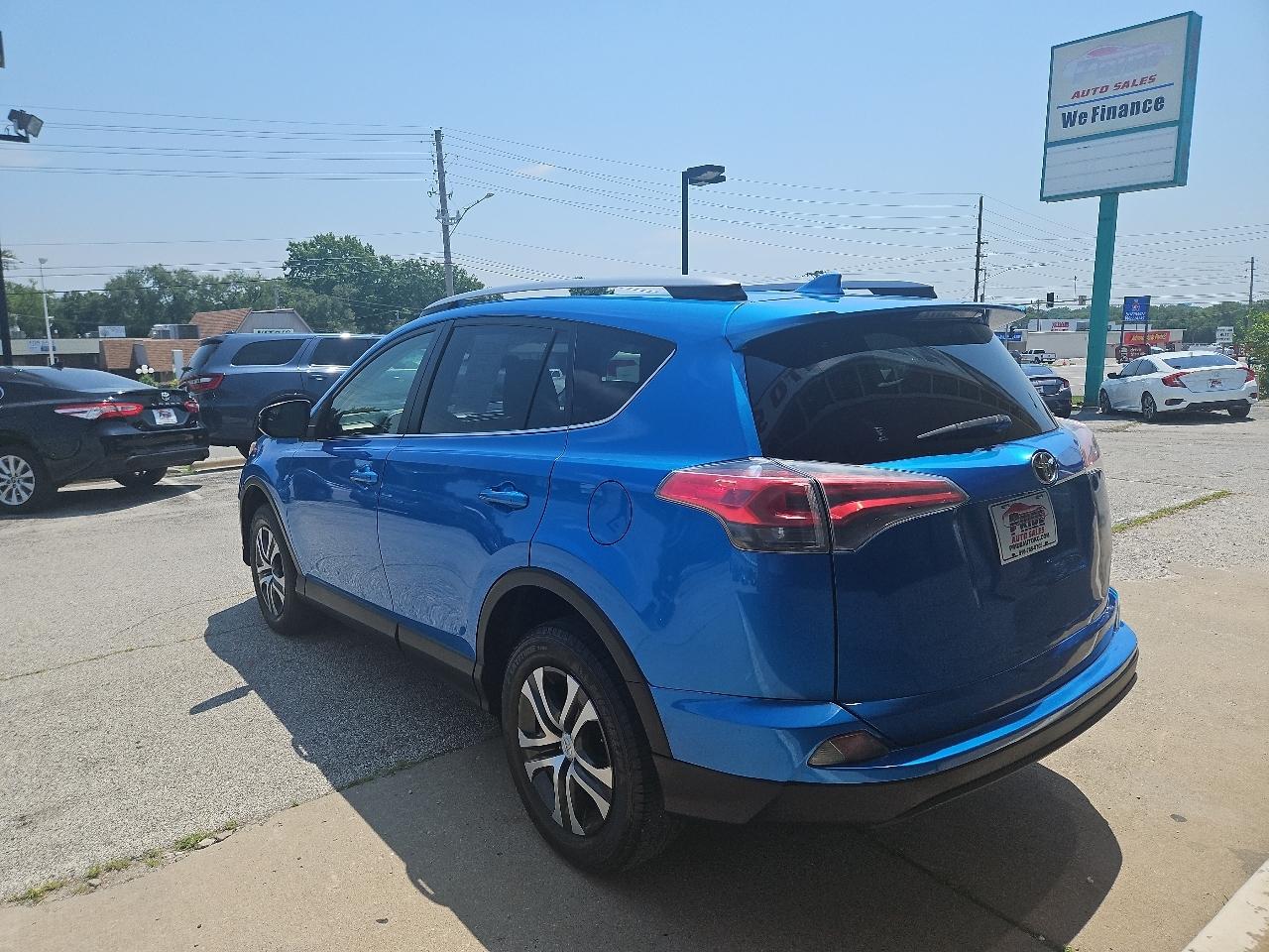 Toyota RAV4 LE 2017