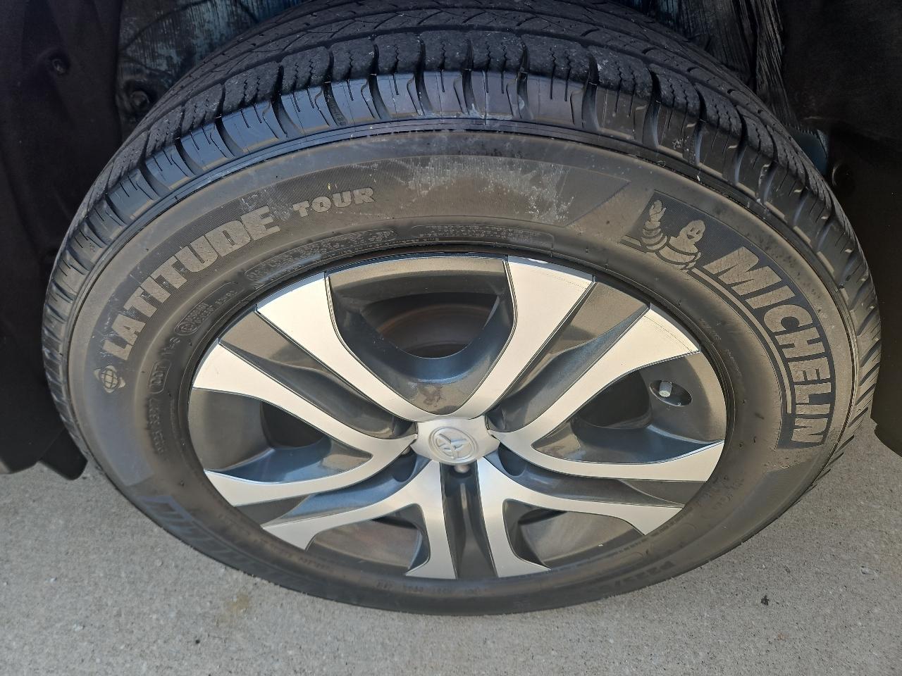 Toyota RAV4 LE 2017