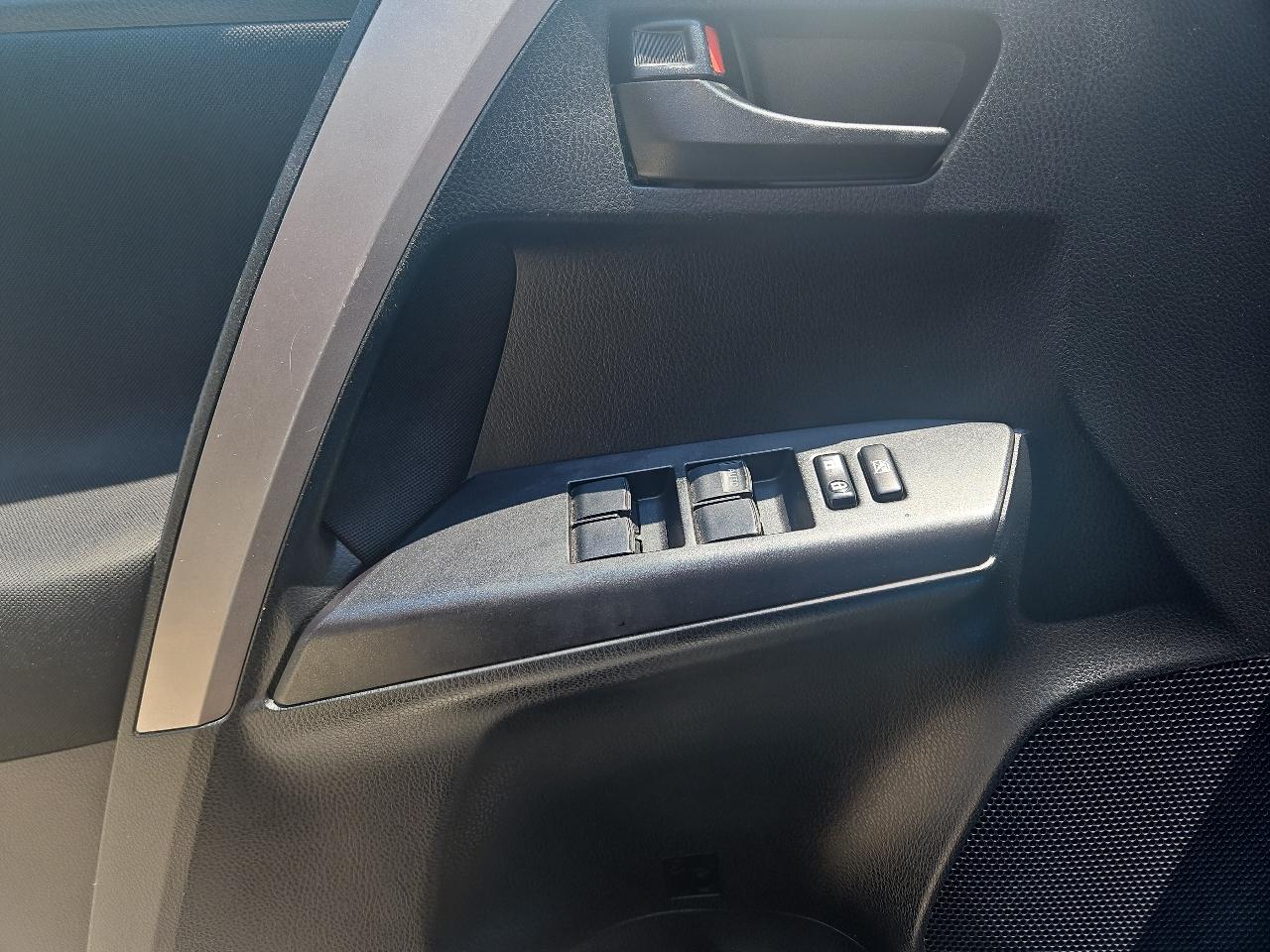 Toyota RAV4 LE 2017
