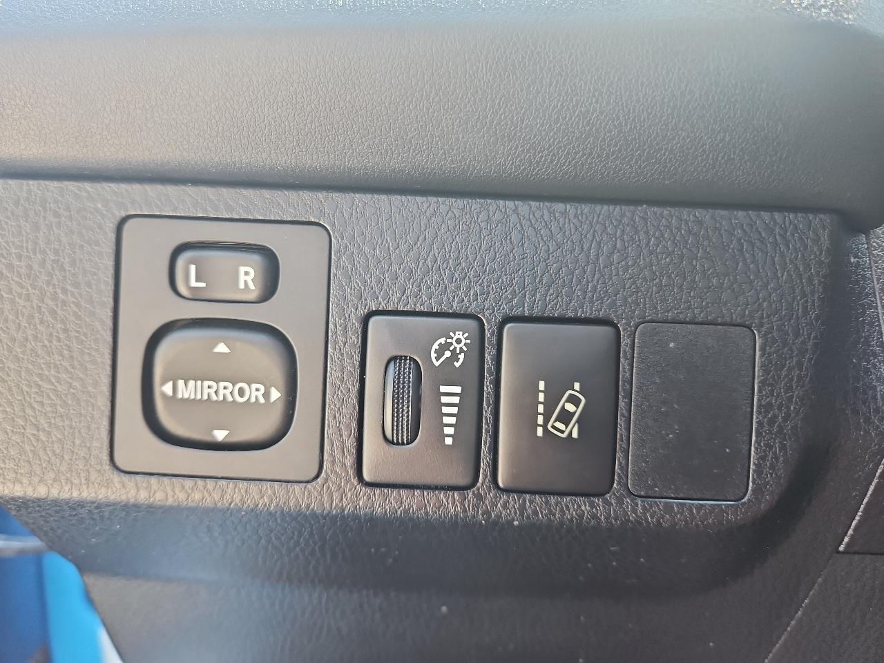 Toyota RAV4 LE 2017