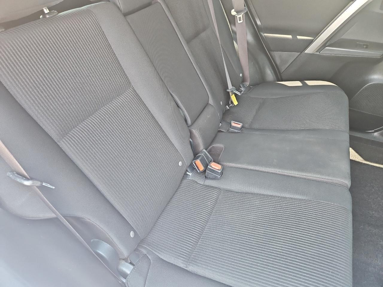 Toyota RAV4 LE 2017