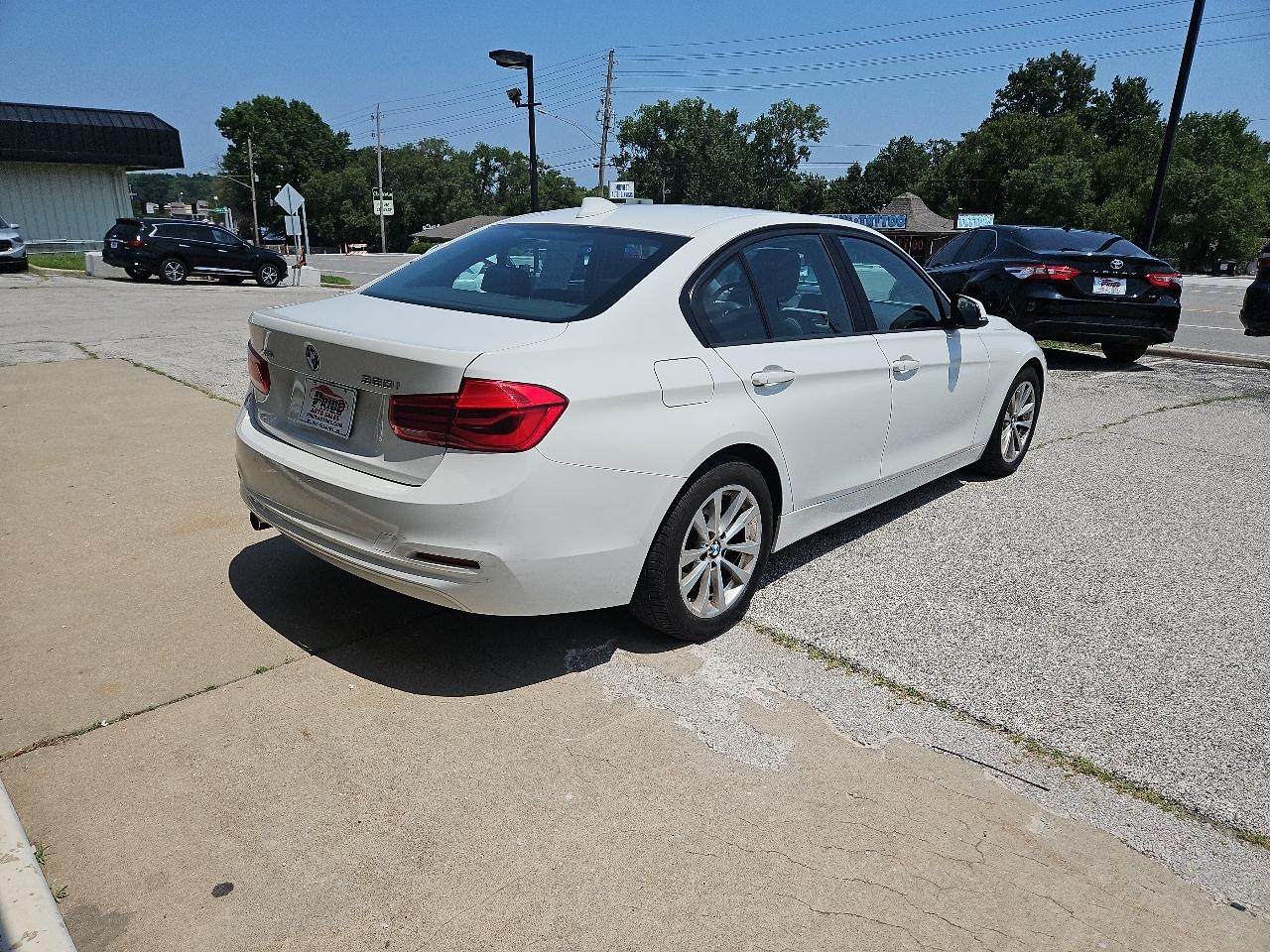 BMW 3-Series 320i xDrive Sedan 2018