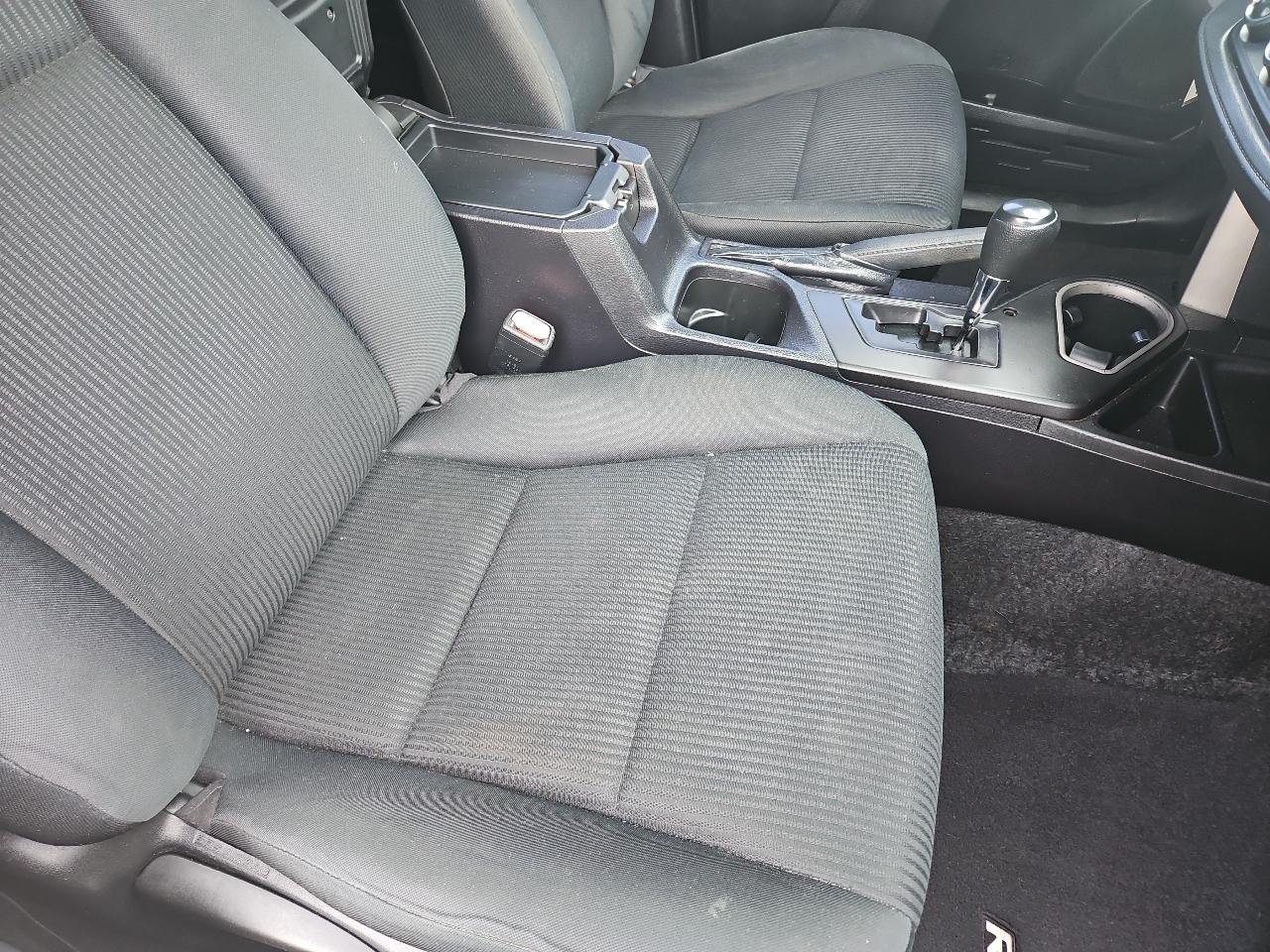 Toyota RAV4 LE AWD 2017