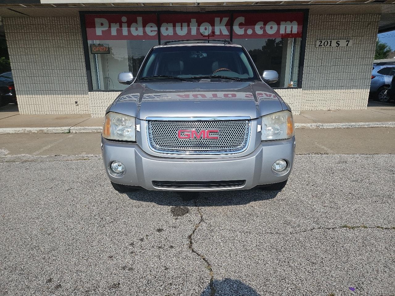 GMC Envoy Denali 4WD 2006