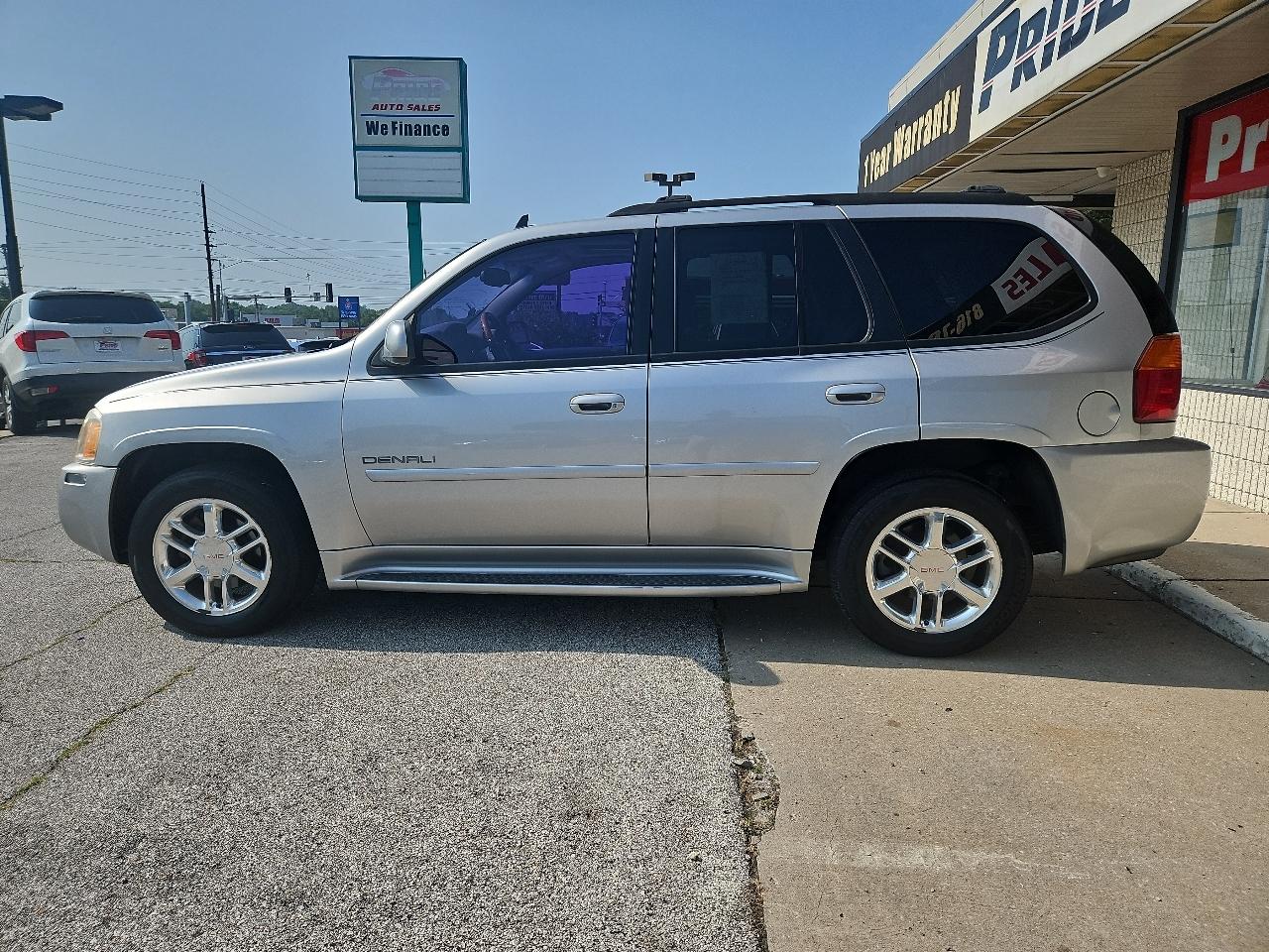 GMC Envoy Denali 4WD 2006
