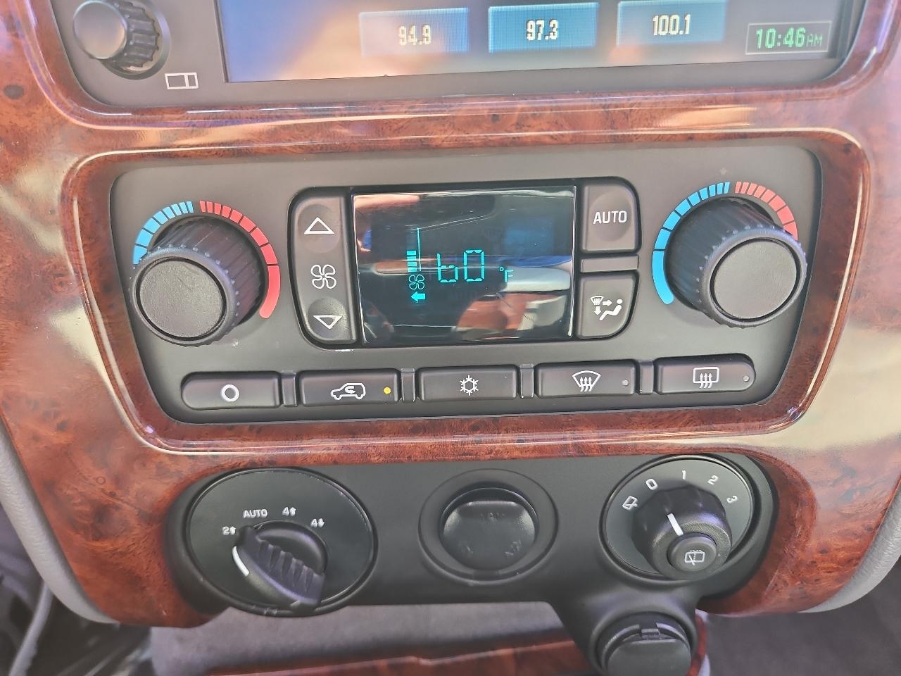 GMC Envoy Denali 4WD 2006
