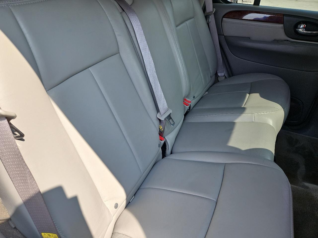 GMC Envoy Denali 4WD 2006