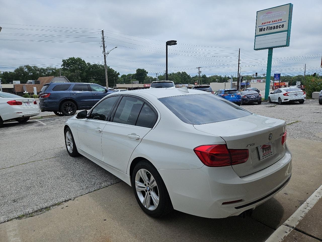 BMW 3-Series 330xi Sedan 2018