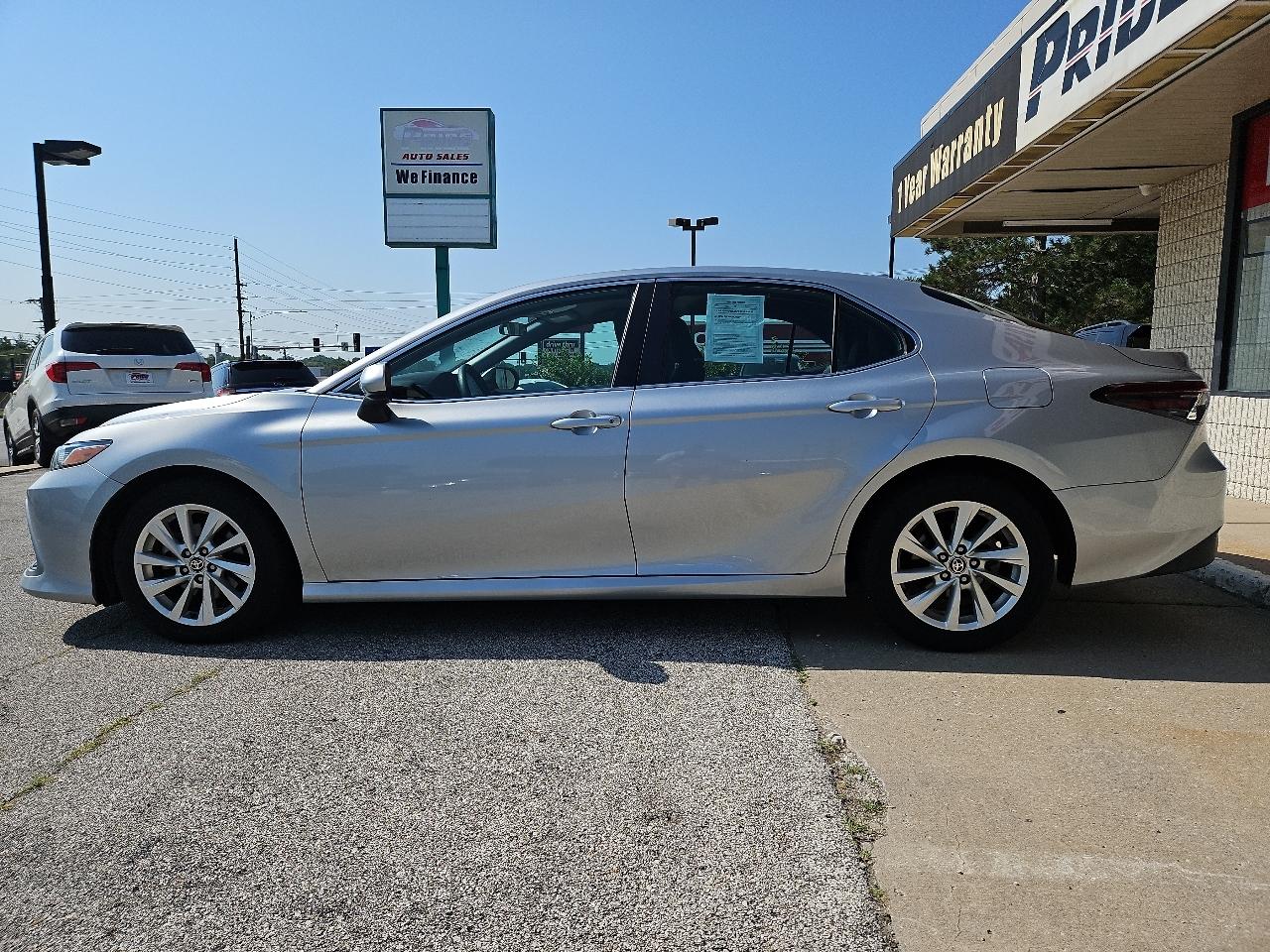 Toyota Camry LE 2021