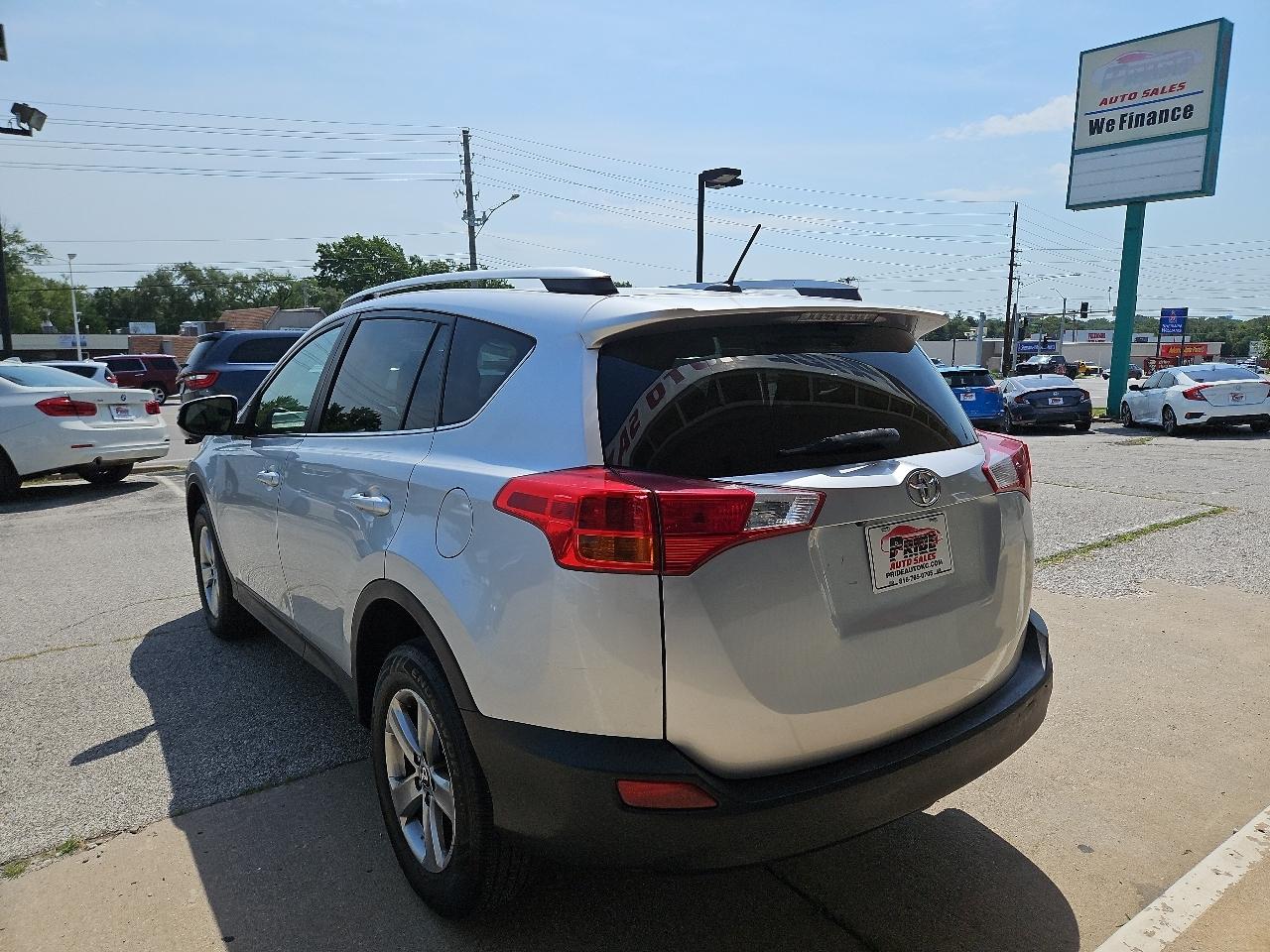 Toyota RAV4 XLE AWD 2015