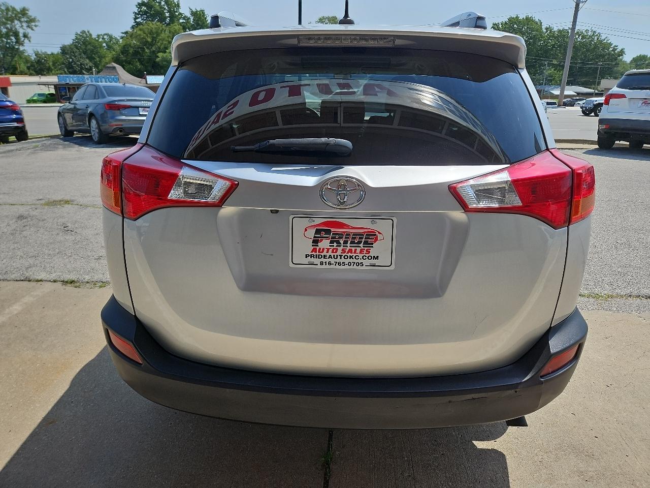 Toyota RAV4 XLE AWD 2015