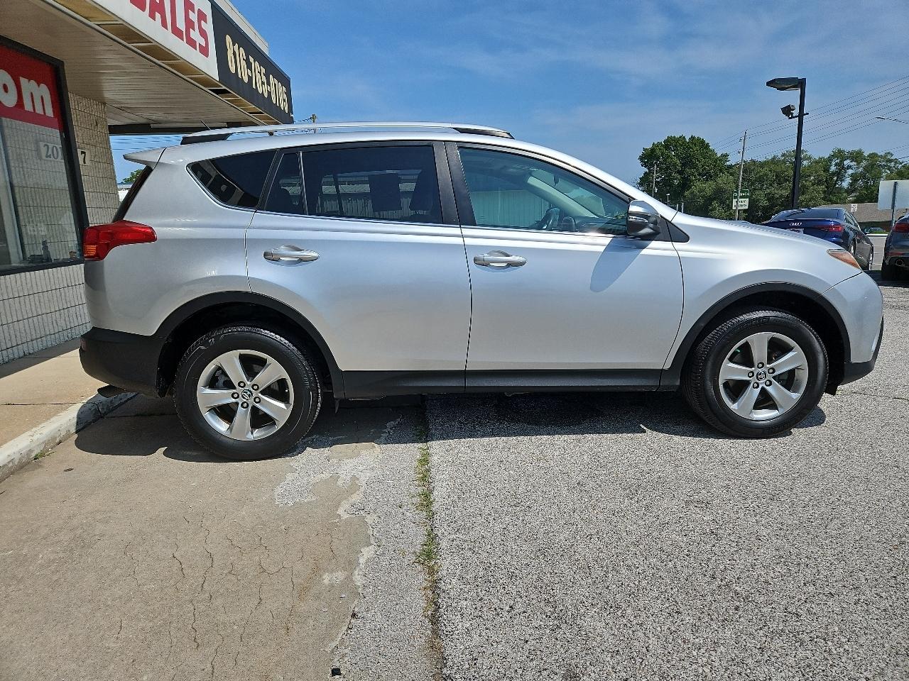 Toyota RAV4 XLE AWD 2015