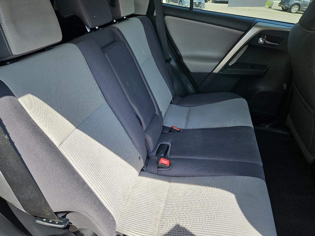 Toyota RAV4 XLE AWD 2015