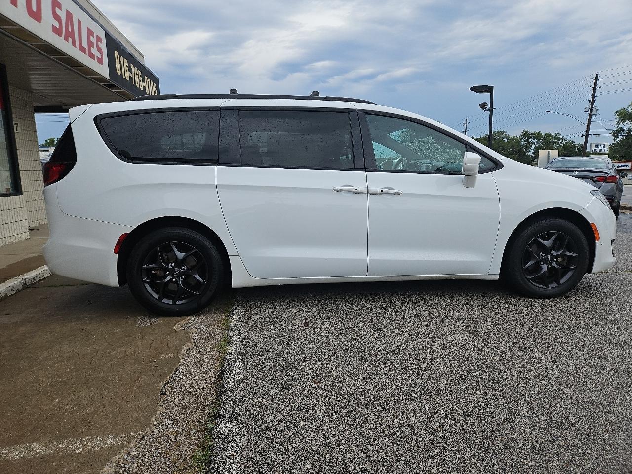 Chrysler Pacifica Touring-L Plus 2018