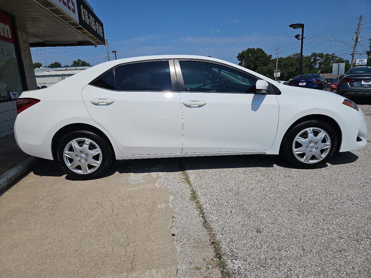 Toyota Corolla LE 2017