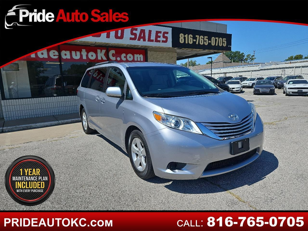 2017 Toyota Sienna LE 8-Passenger