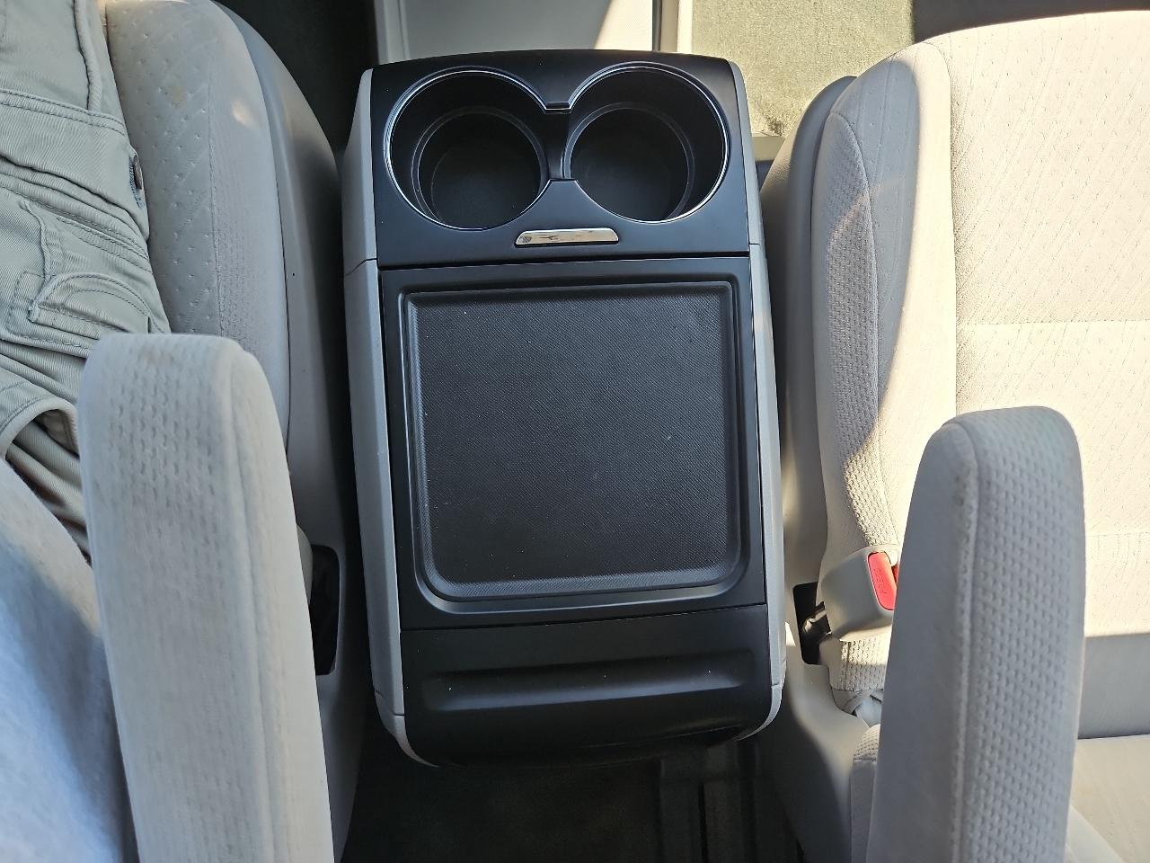 Toyota Sienna LE 8-Passenger 2017