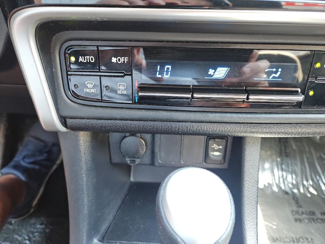 Toyota Corolla LE 2017