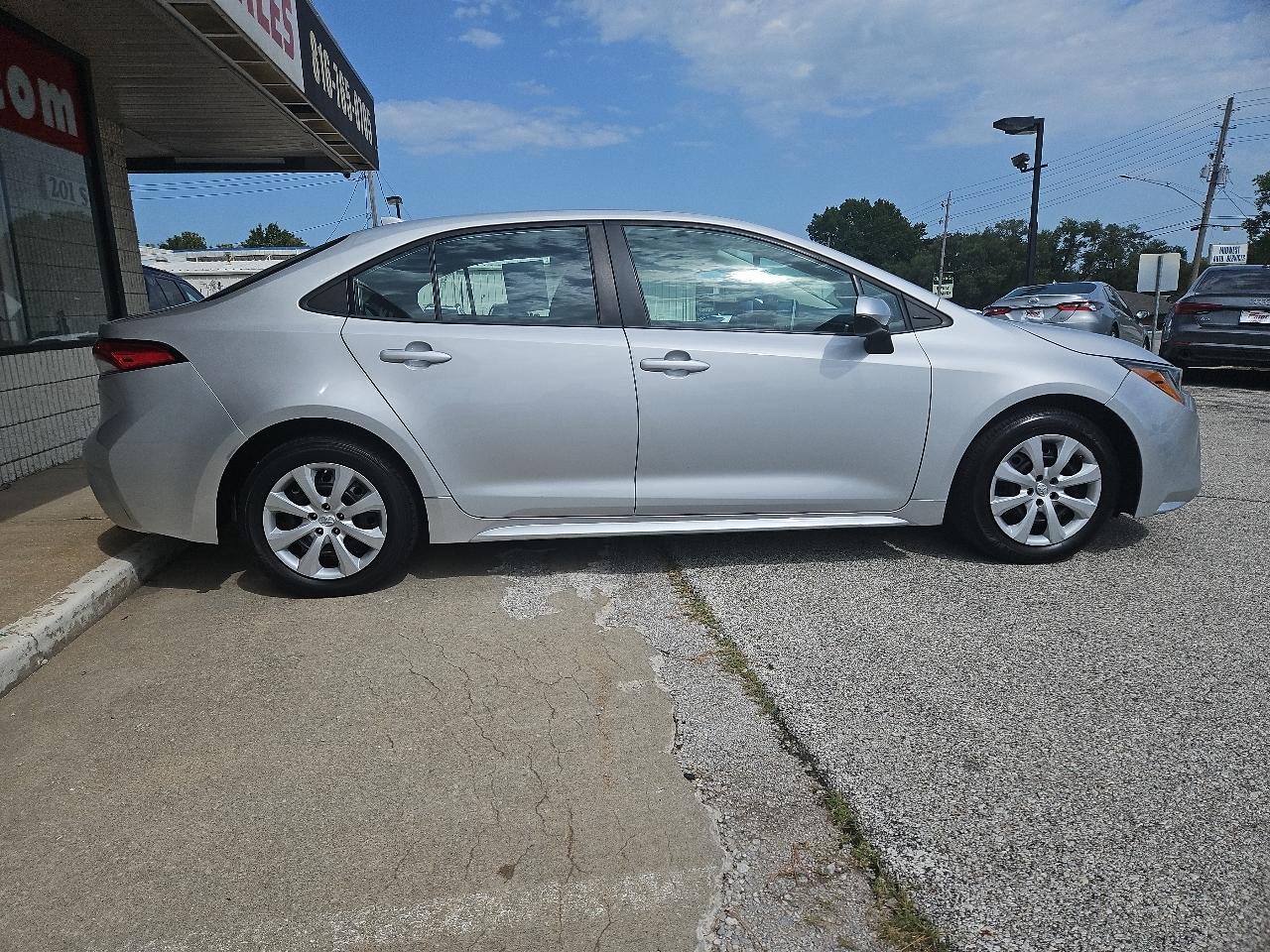 Toyota Corolla LE 2021