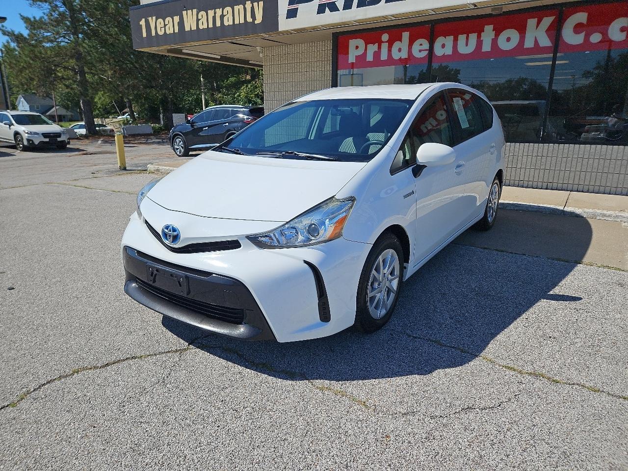 Toyota Prius V Two 2017
