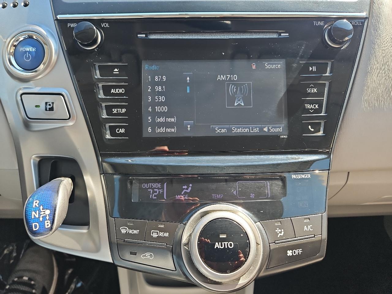 Toyota Prius V Two 2017